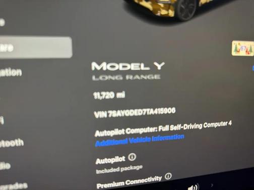 2026 Tesla Model Y Standard Rear-Wheel Drive