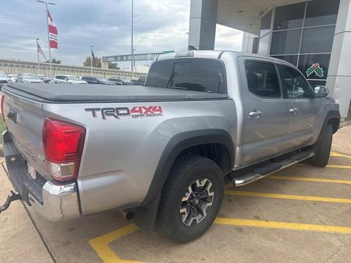2017 Toyota Tacoma Base
