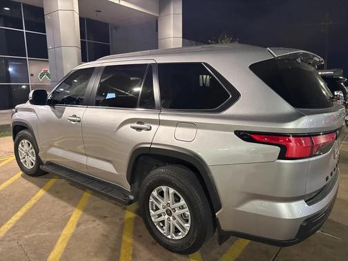 2024 Toyota Sequoia SR5