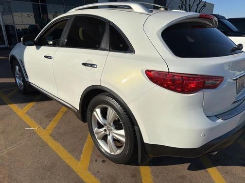 2011 INFINITI FX35 Base