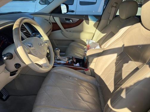 2011 INFINITI FX35 Base