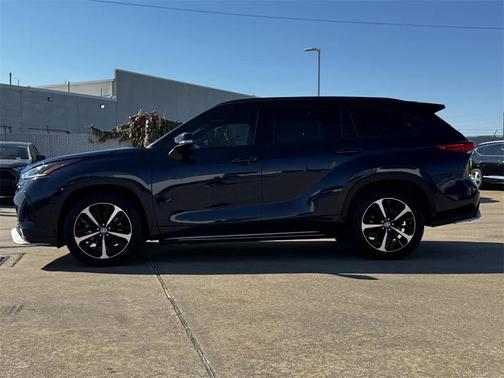 2022 Toyota Highlander XSE
