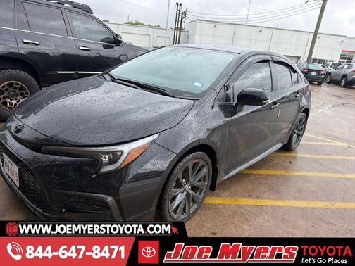 Midnight Black Metallic 2024 Toyota Corolla SE