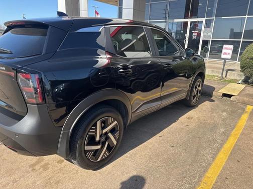 2025 Nissan Kicks SV