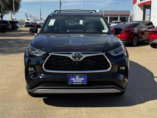 2026 Toyota Highlander Hybrid Platinum