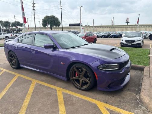 Plum Crazy Pearlcoat 2016 Dodge Charger R/T Scat Pack