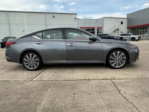 2024 Nissan Altima 2.5 SL