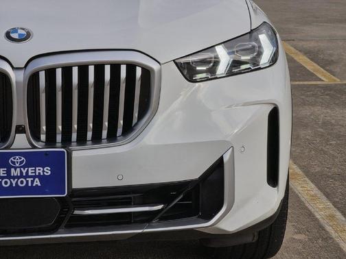 Alpine White 2026 BMW X5 sDrive40i