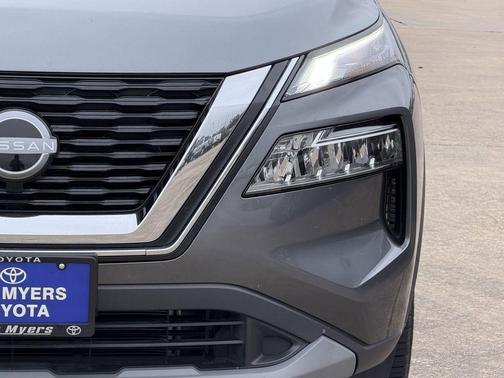 Gun Metallic 2023 Nissan Rogue SV