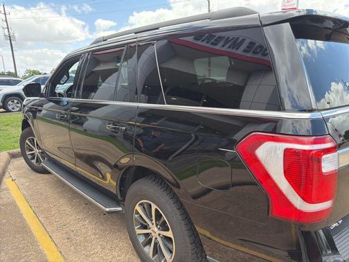 Agate Black Metallic 2021 Ford Expedition XLT