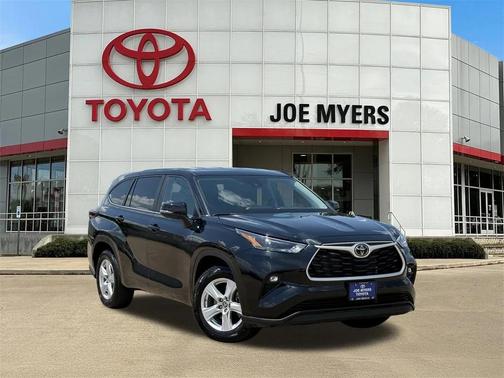 2024 Toyota Highlander LE