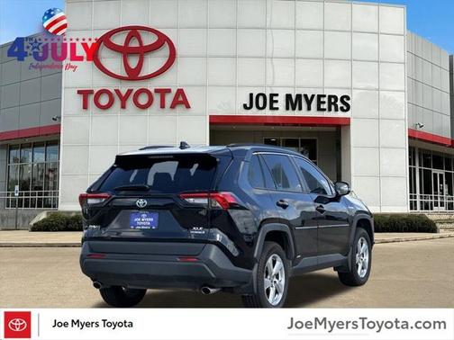 2021 Toyota RAV4 Hybrid XLE Premium