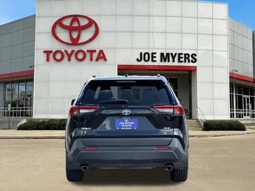 2021 Toyota RAV4 Hybrid XLE Premium