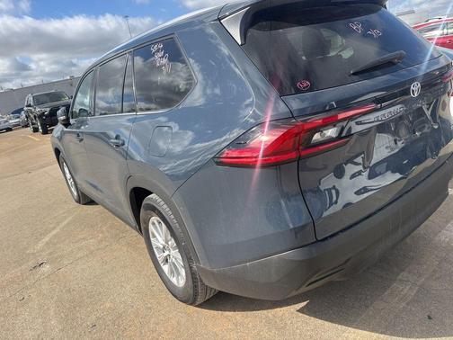 2025 Toyota Grand Highlander XLE