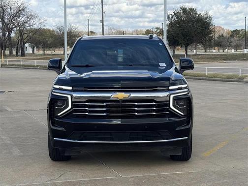 2025 Chevrolet Suburban LT