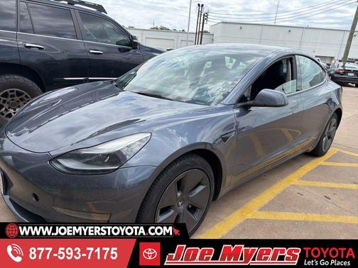 Midnight Silver Metallic 2023 Tesla Model 3 Standard Range