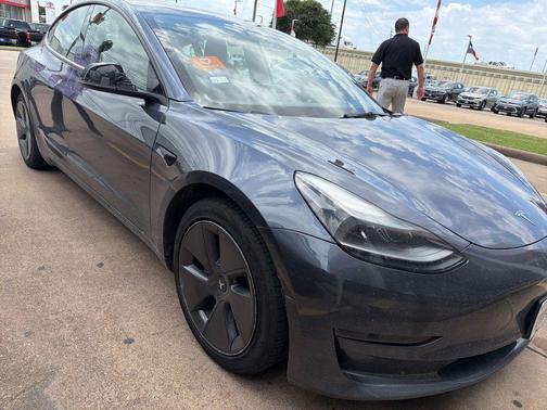 Midnight Silver Metallic 2023 Tesla Model 3 Standard Range