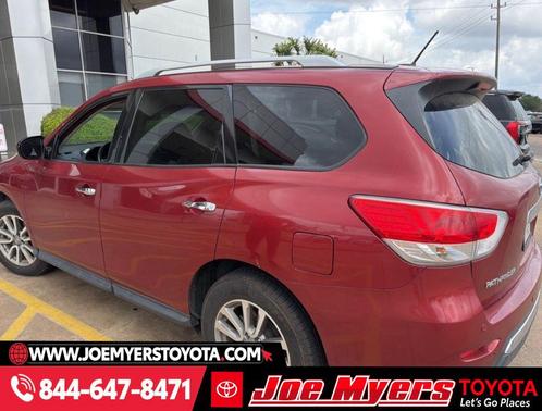 2016 Nissan Pathfinder SV