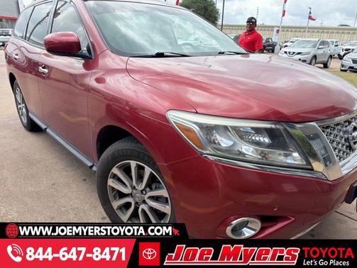 2016 Nissan Pathfinder SV