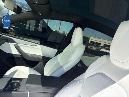 2026 Tesla Model Y Premium
