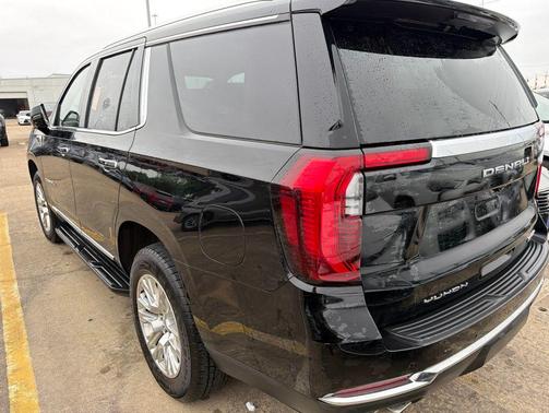Onyx Black 2025 GMC Yukon Denali