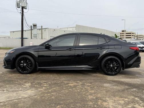 Midnight Black Metallic 2025 Toyota Camry SE