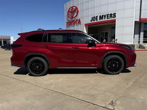 2026 Toyota Highlander XSE