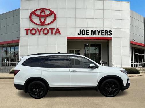 2022 Honda Pilot AWD Black Edition