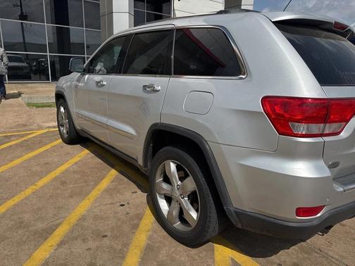 2011 Jeep Grand Cherokee Overland