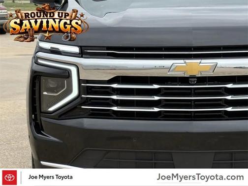 2025 Chevrolet Suburban LT