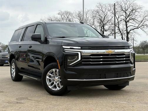 2025 Chevrolet Suburban LT