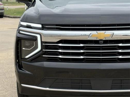 2025 Chevrolet Suburban LT
