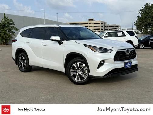 2023 Toyota Highlander XLE