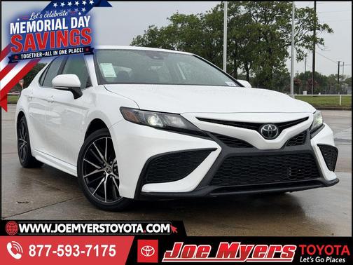 Ice Cap 2024 Toyota Camry SE