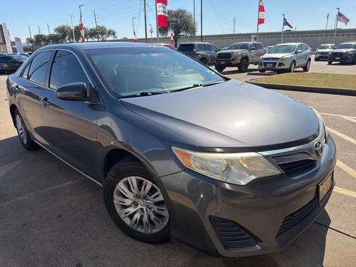 2014 Toyota Camry LE
