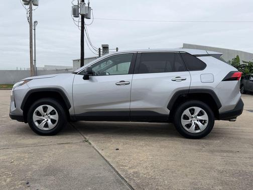 Silver Sky Metallic 2023 Toyota RAV4 LE
