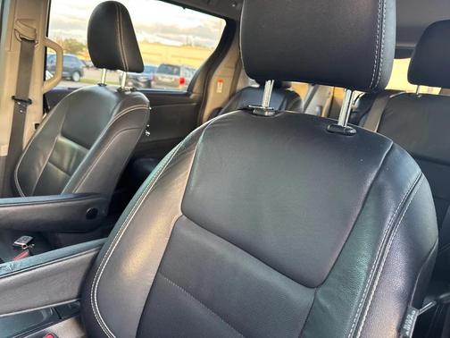 2019 Toyota Sienna SE