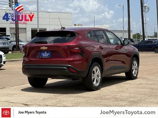 2025 Chevrolet Trax LS