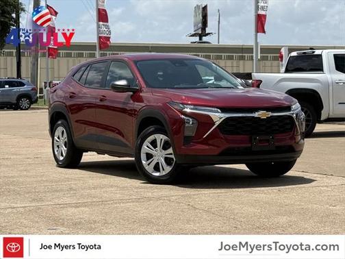 2025 Chevrolet Trax LS