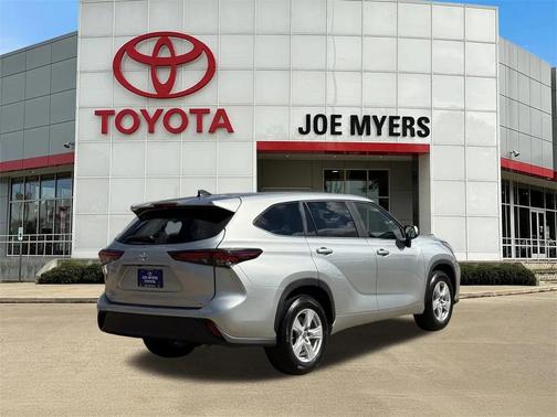 2025 Toyota Highlander LE