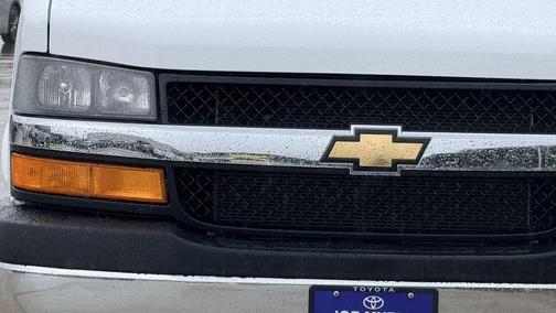 Summit White 2025 Chevrolet Express 3500 RWD 3500 Extended Wheelbase LT