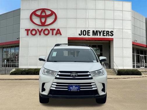 2017 Toyota Highlander LE