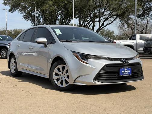 2026 Toyota Corolla LE