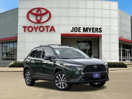2025 Toyota Corolla Cross XLE