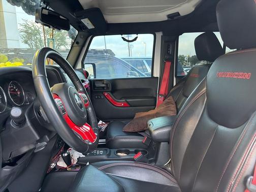 Bright White Clearcoat 2017 Jeep Wrangler Unlimited Rubicon