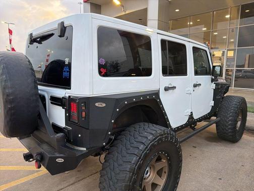 Bright White Clearcoat 2017 Jeep Wrangler Unlimited Rubicon
