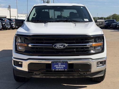 Oxford White 2025 Ford F-150 XLT