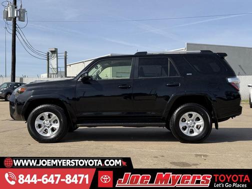 Midnight Black Metallic 2024 Toyota 4Runner SR5