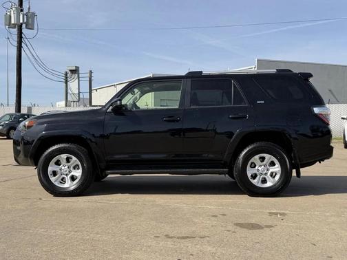2024 Toyota 4Runner SR5
