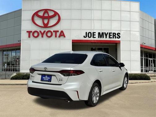 2026 Toyota Corolla Hybrid XLE